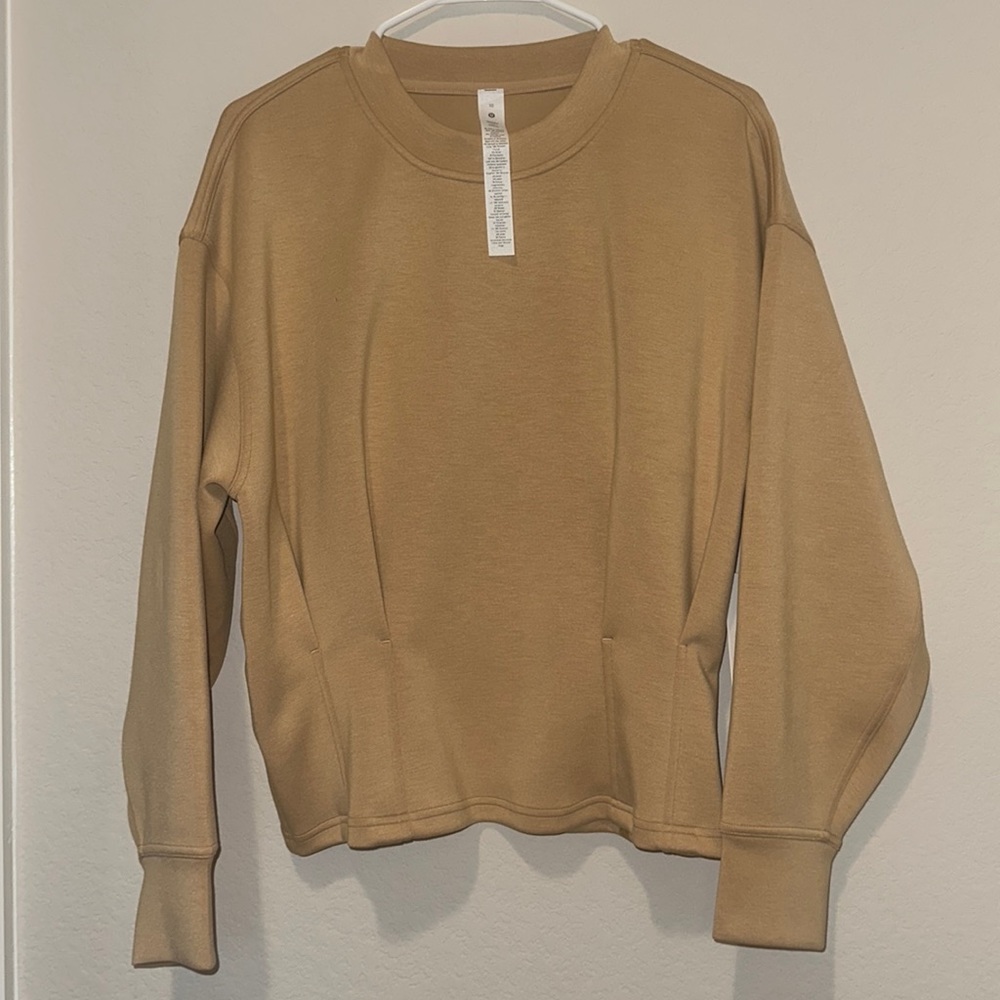 Lululemon sweater size 10 color tan new excellent condition